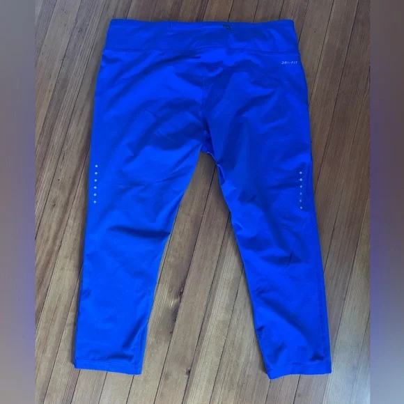 Nike Women's Electric Blue Leggings size XL - Picture 3 of 3